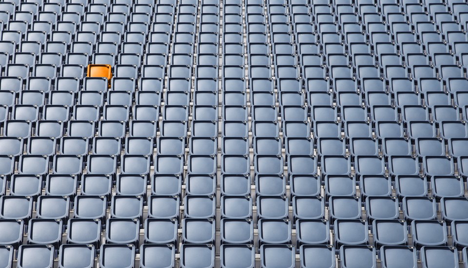 Orange stol på stadion - AS3 Executive